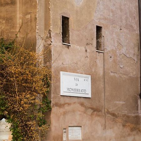 Trasteverehome - Central Monserrato House With Balcony Рим Екстер'єр фото